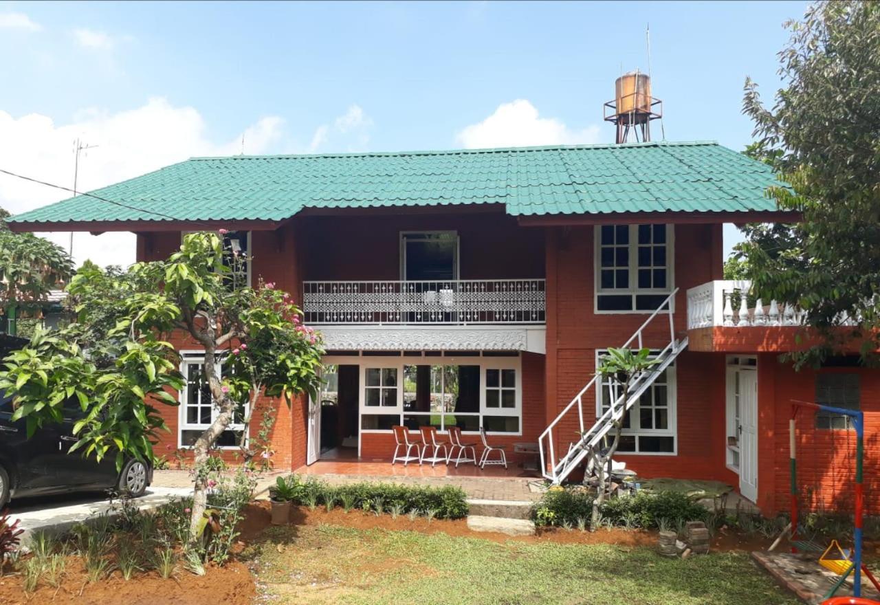 Villa Sentebale Bogor Exteriör bild