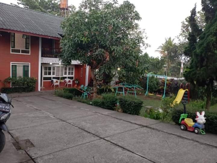 Villa Sentebale Bogor Exteriör bild